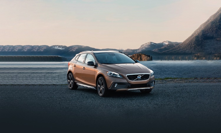 Volvo V40 Cross Country India Price Review Images