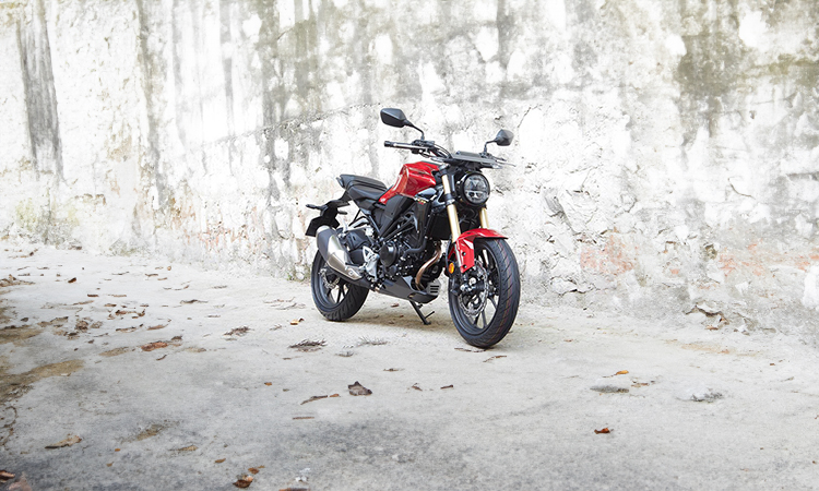 Honda CB300R Price, Images, Specs Reviews