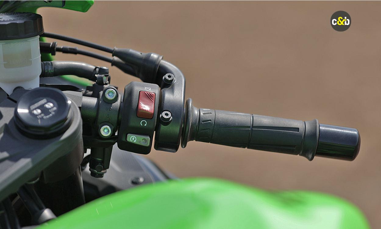 Kawasaki Ninja ZX-6R : Price, Images, Specs & Reviews - carandbike.com