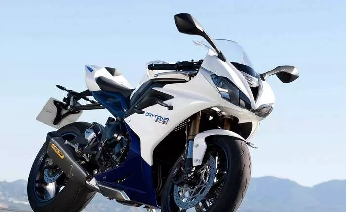 Triumph Daytona 675 Price 21 Mileage Specs Images Of Daytona 675 Carandbike