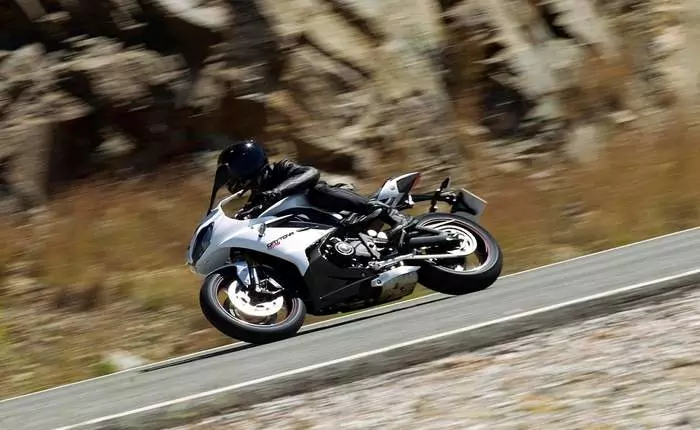 Triumph Daytona 675 Price 21 Mileage Specs Images Of Daytona 675 Carandbike Triumph Daytona 675 Price 21 Mileage Specs Images Of Daytona 675 Carandbike