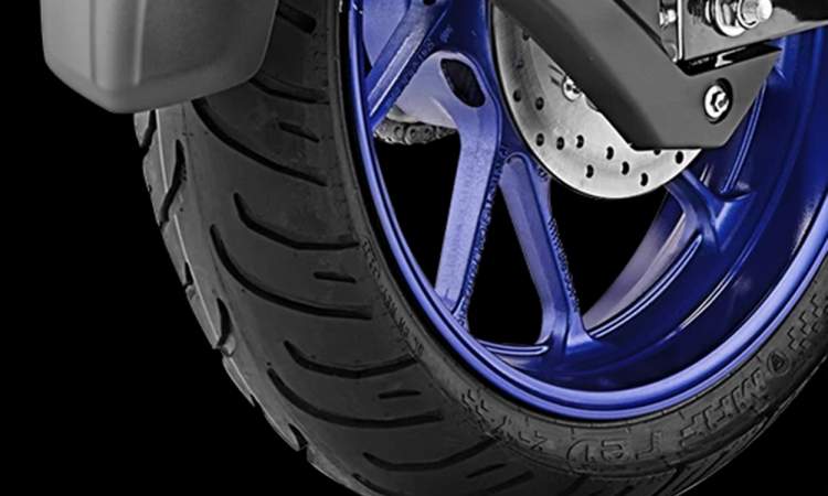 Yamaha FZ S V4.0 FI : Price, Images, Specs & Reviews - carandbike.com