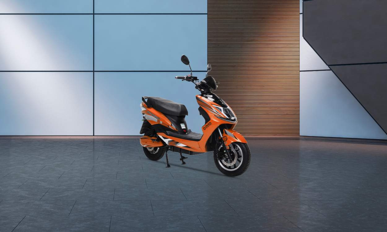 Okaya Motofaast in Hindi- मात्र ₹ 2,812 की आसान EMI पर सबसे भरोसेमंद इलेक्ट्रिक स्कूटर, फुल चार्ज में चलेगी 120km और 70km/h के टॉप Speed के साथ, देखें फीचर्स 1 okaya motofaast