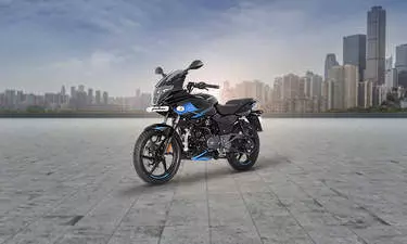 Bajaj Pulsar 220f Review Expert Reviews On Bajaj Pulsar 220f