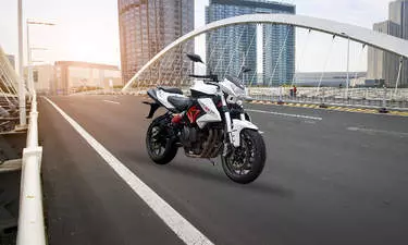 benelli super bike price