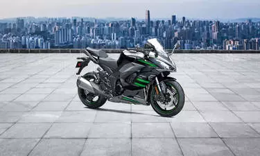 Sports Kawasaki Ninja 1000 Sports Bike