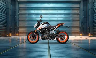 Get Compare Yamaha R15 V3 0 Vs Ktm 125 Duke Bikes Price Mileage Specs For iPhone Free Get Wallpaper Compare Yamaha R15 V3 0 Vs Ktm 125 Duke Bikes Price Mileage Specs HD