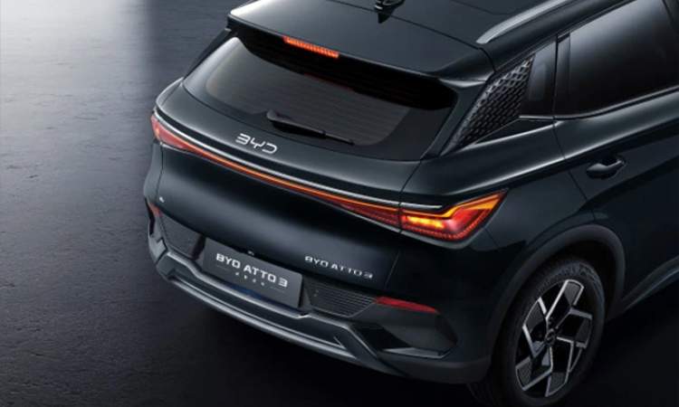 One-piece trough led taillight strip