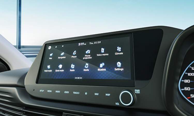 26.03 cm HD Touchscreen Infotainment & Navigation System