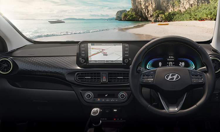 Connected type 20.32 cmHD infotainment with digital cluster