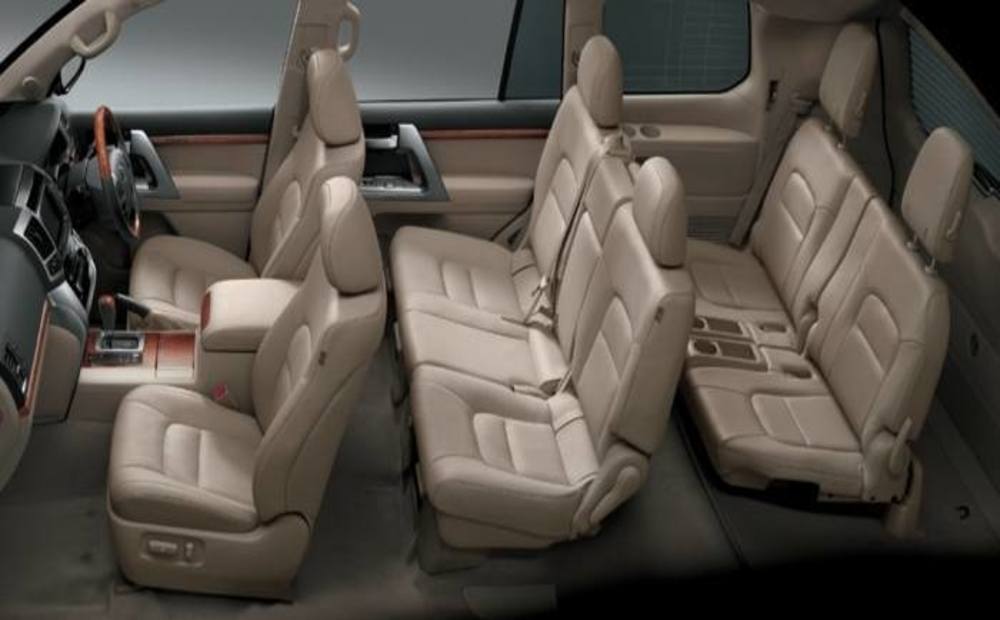 Toyota Land Cruiser Price in Guwahati - Check On Road Price of Land ...