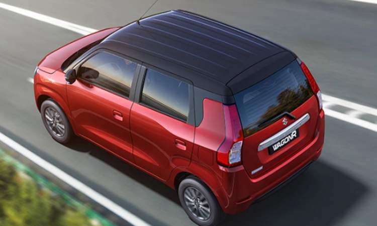 Sporty Floating Roof Design