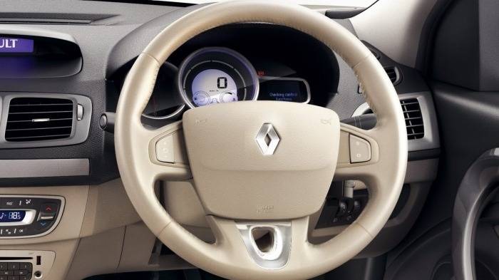 Renault Fluence 1 5 E2 Price Specs And Features