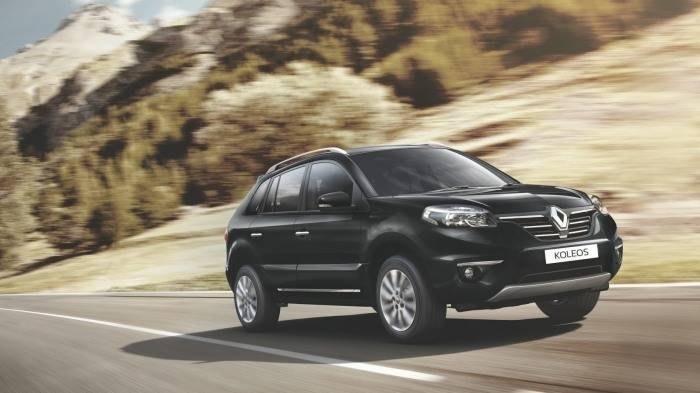 Renault Koleos Front Runing View