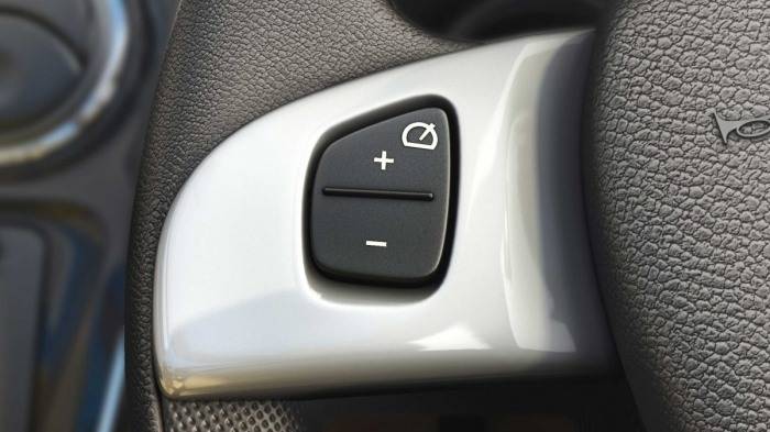 Renault Lodgy Price In Lakhimpur Check On Road Price Of