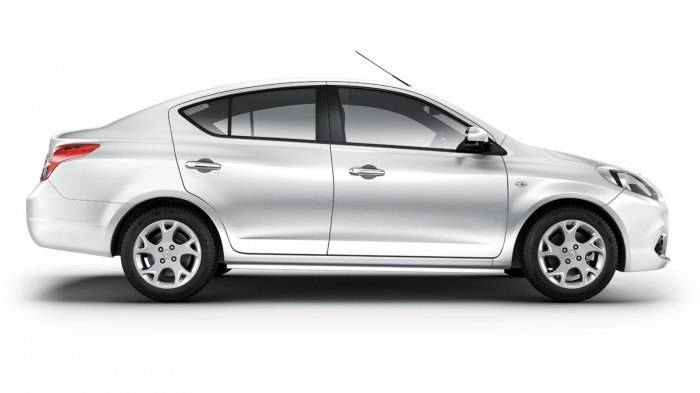 Renault Scala Rxl Petrol At Price Specs And Features