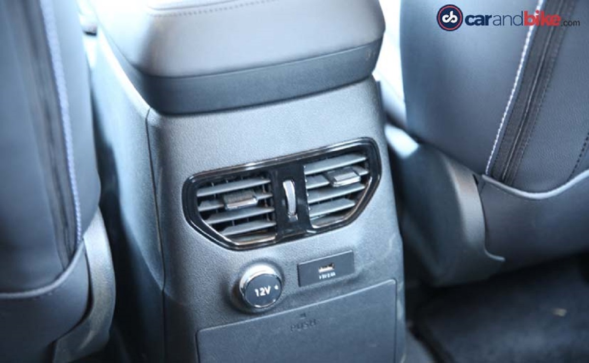 Tata Hexa Rear Ac Vents