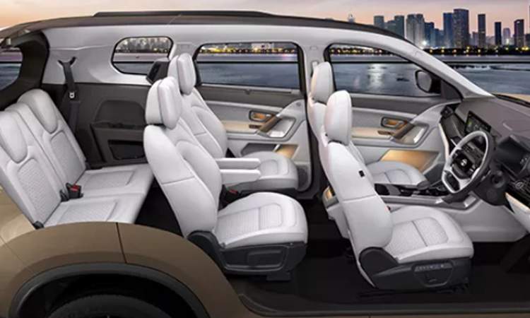 Oyster White & Titan Brown Interior Theme