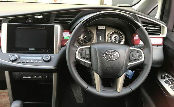 Toyota Innova Crysta 2 4 Vx Mt 7 Seater Price Specs And Features