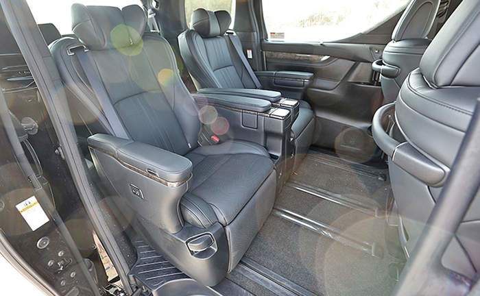 Toyota Vellfire Price In Narsinghpur Check On Road Price