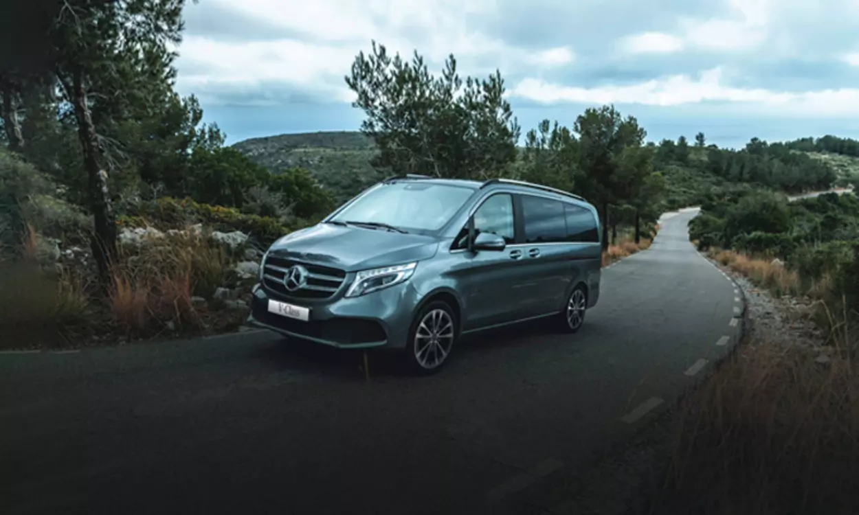 Mercedes-Benz V-Class Images