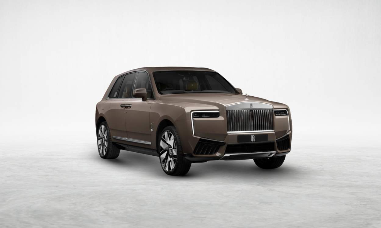 Rolls Royce Cullinan Price In India Images Specs Mileage Autoportal Com