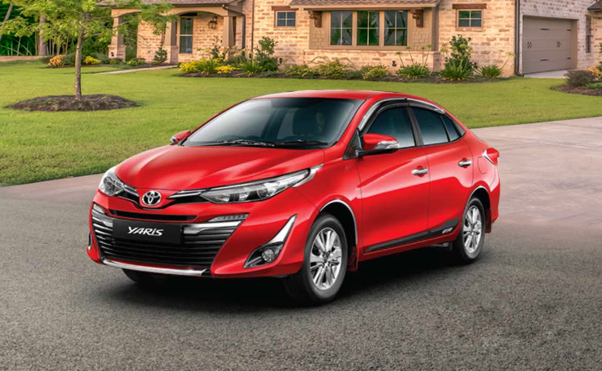 Toyota Yaris Price In India 21 Reviews Mileage Interior Specifications Of Yaris