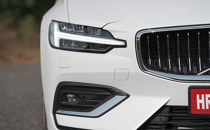 2021 volvo s60 headlight