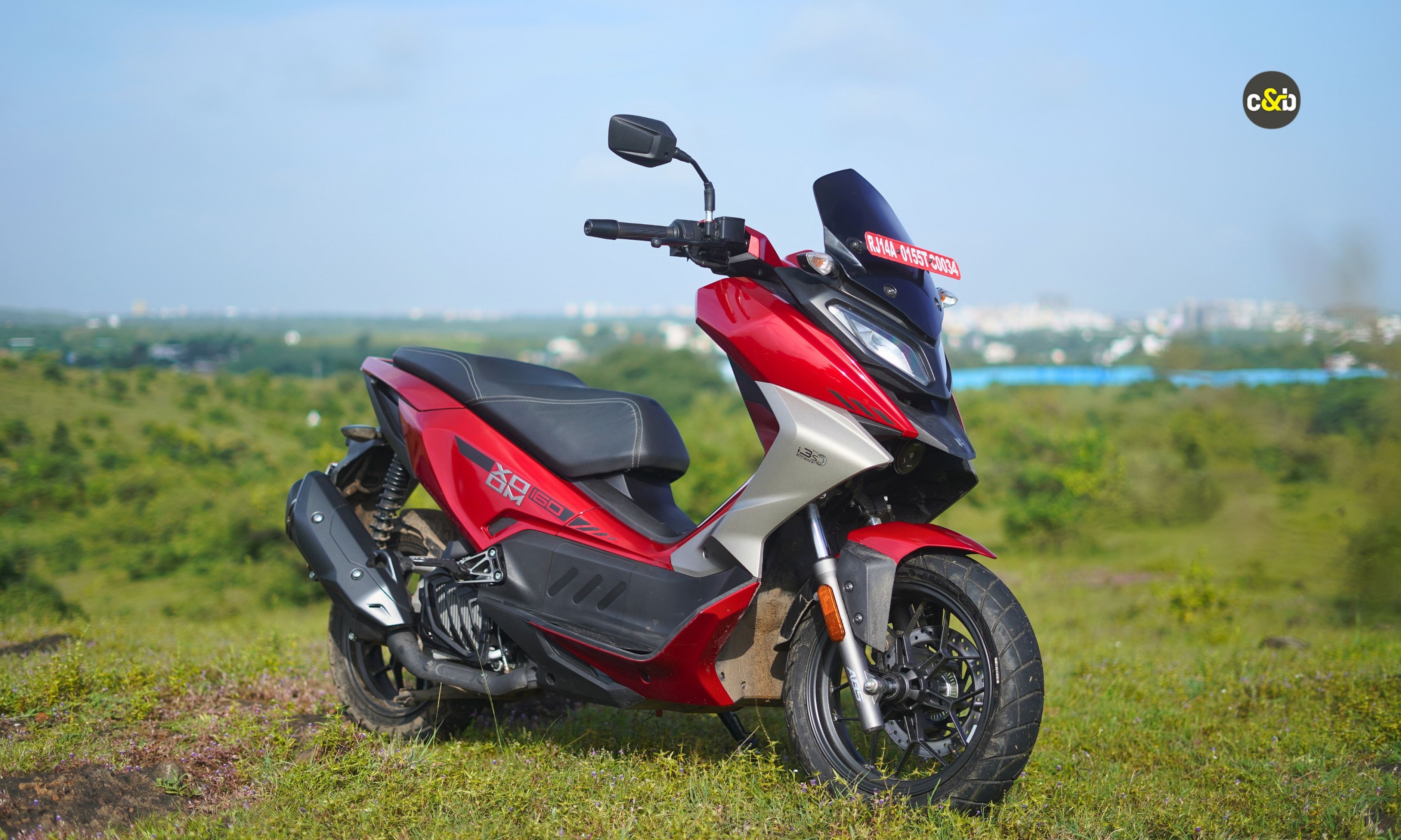 2025 Hero Xoom 160 red m1