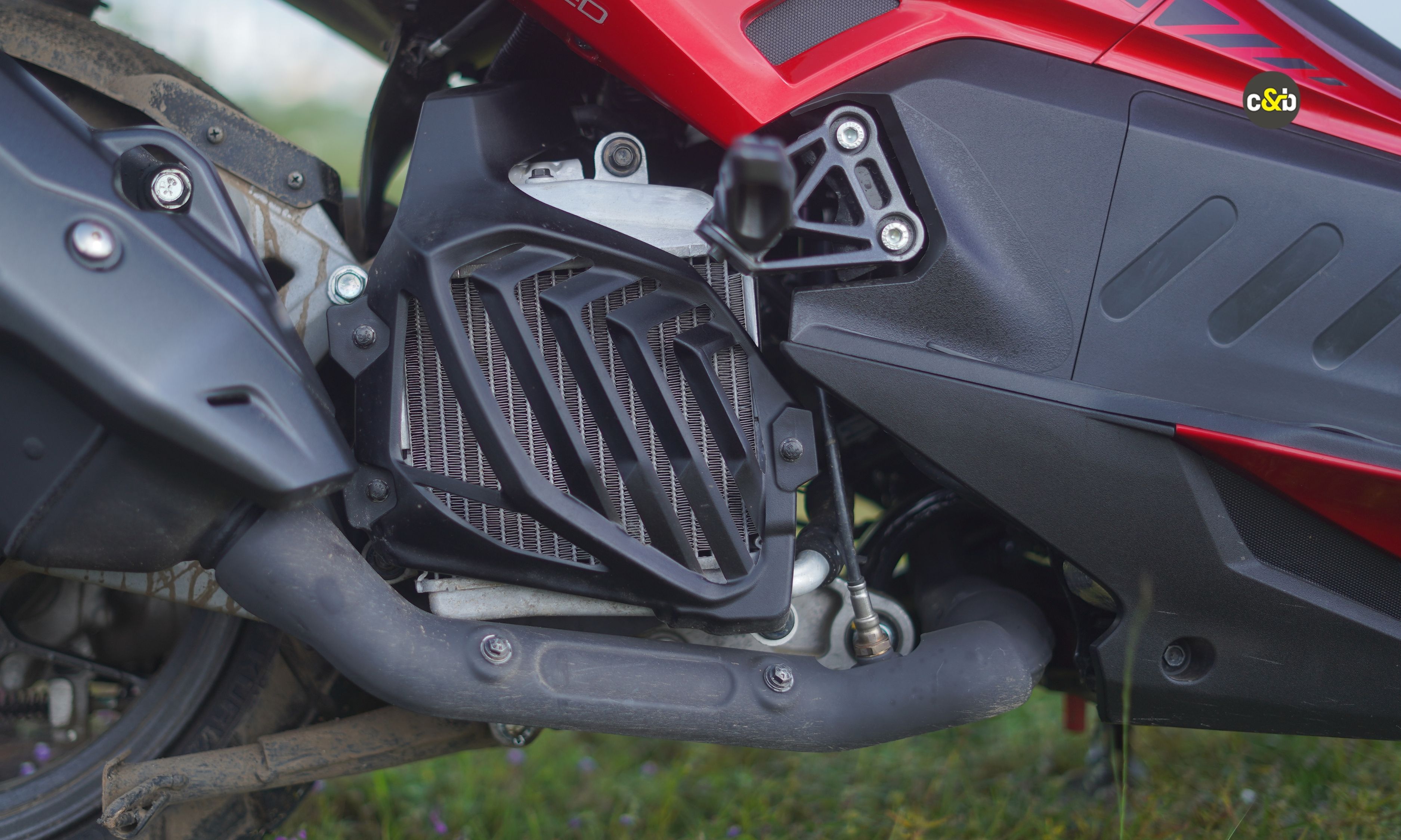 2025 Hero Xoom 160 red m24