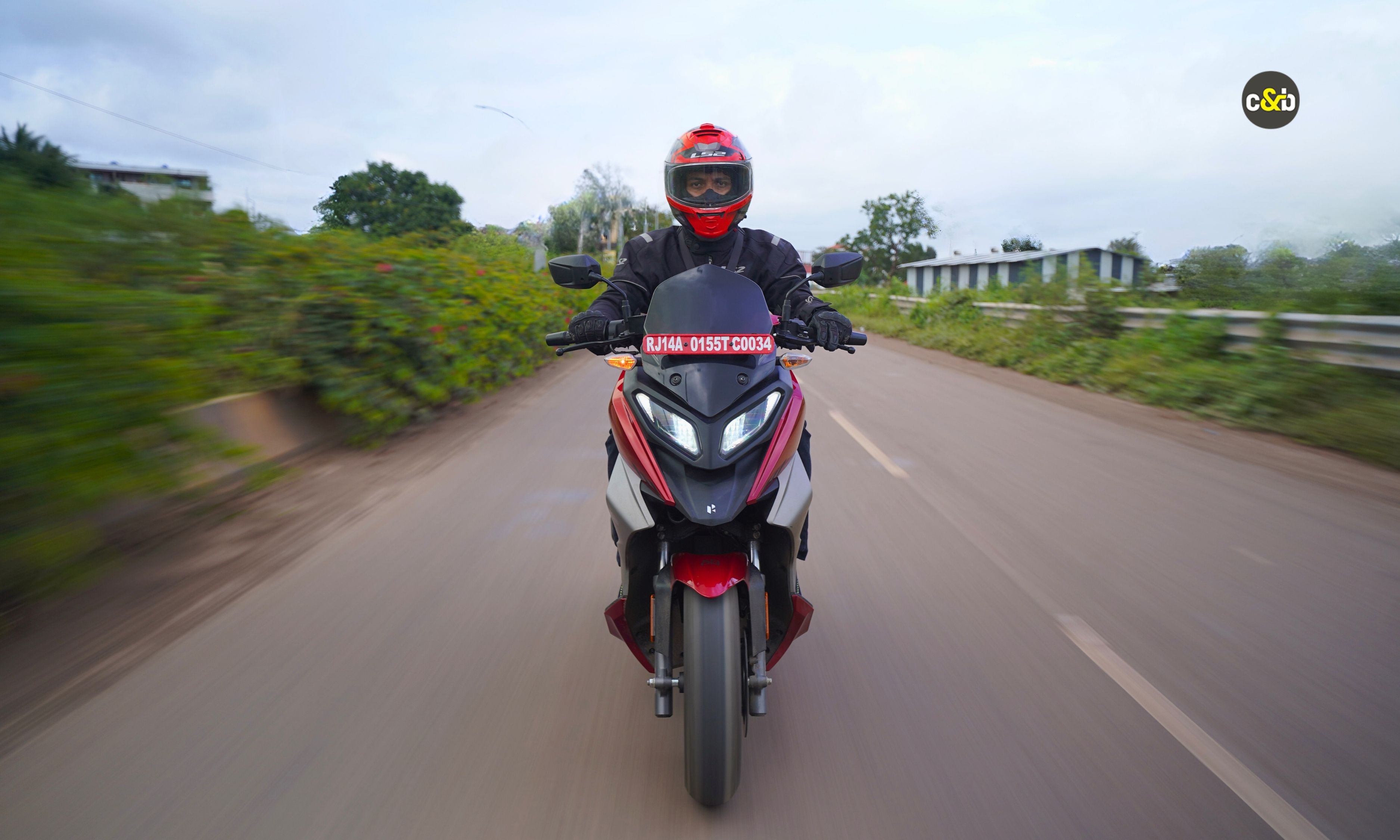 2025 Hero Xoom 160 red m43