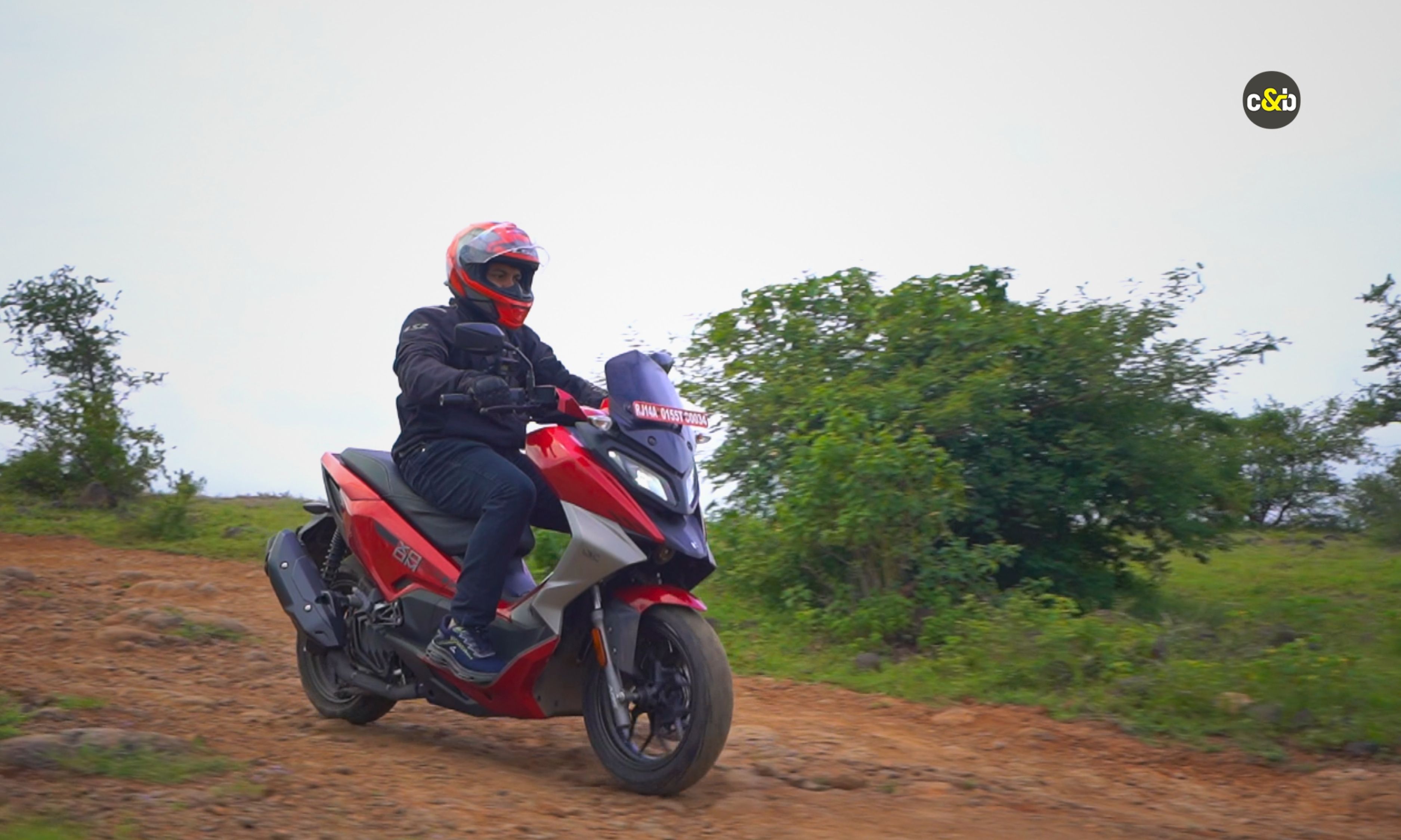 2025 Hero Xoom 160 red m53