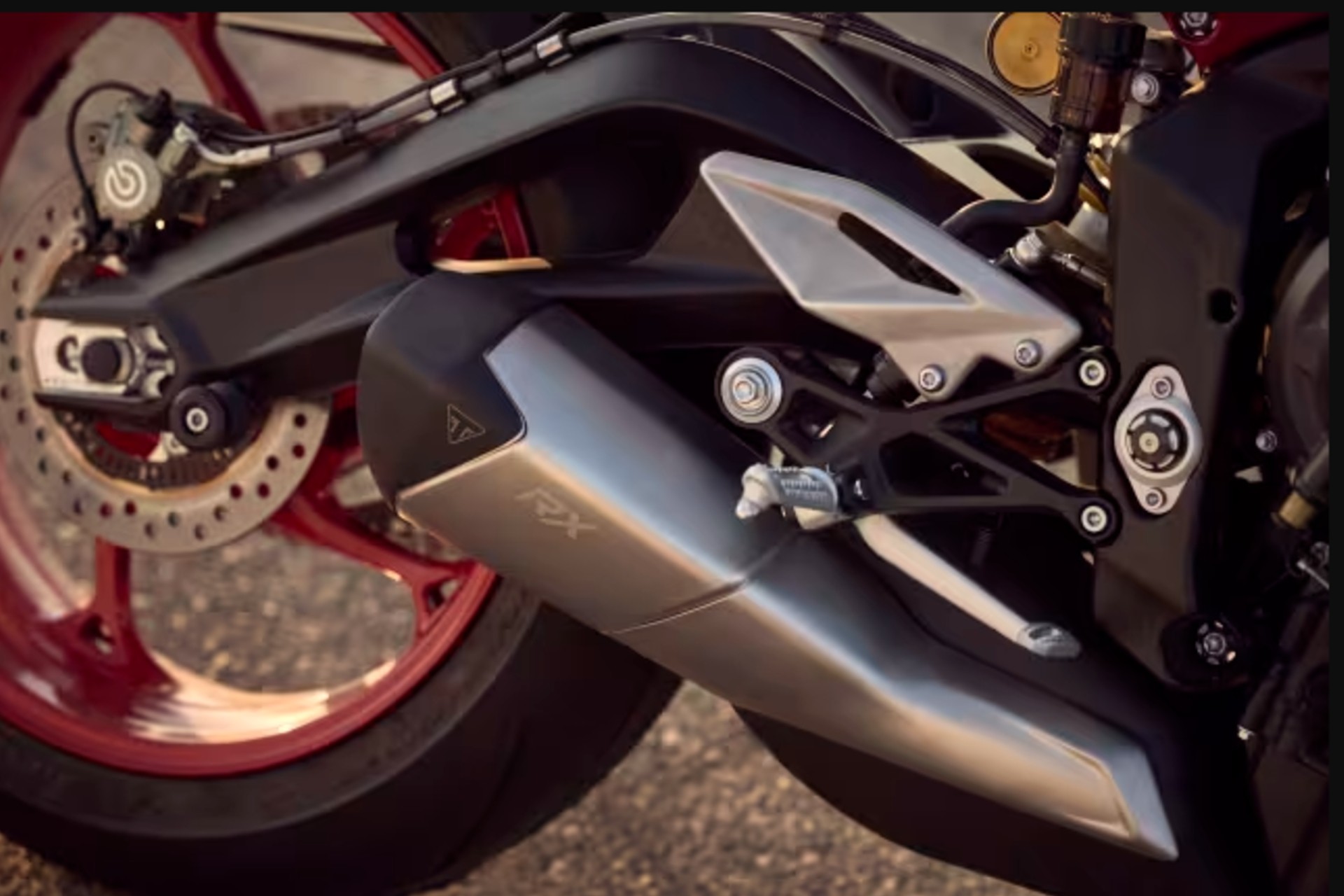 2025 Triumph Street Triple 765 RX m5