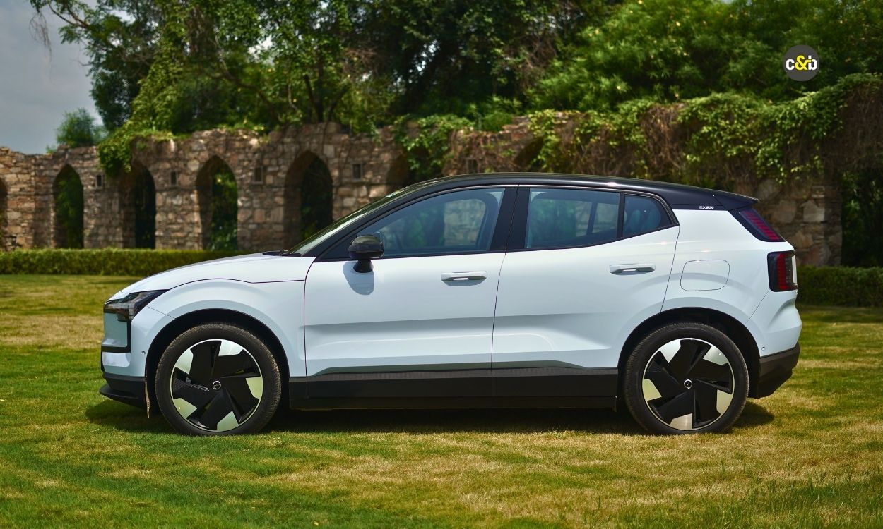 2025 Volvo EX 30 m2