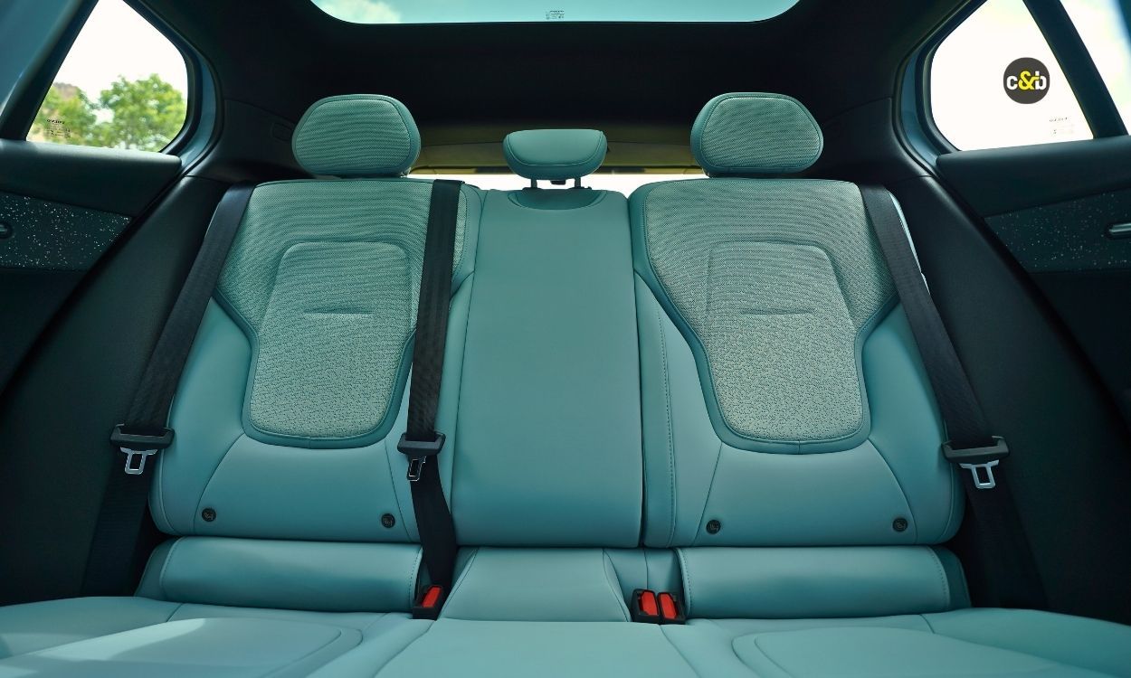 2025 Volvo EX 30 m33