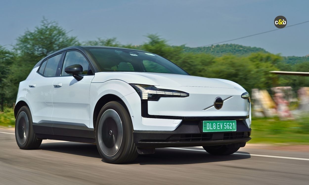 2025 Volvo EX 30 m49