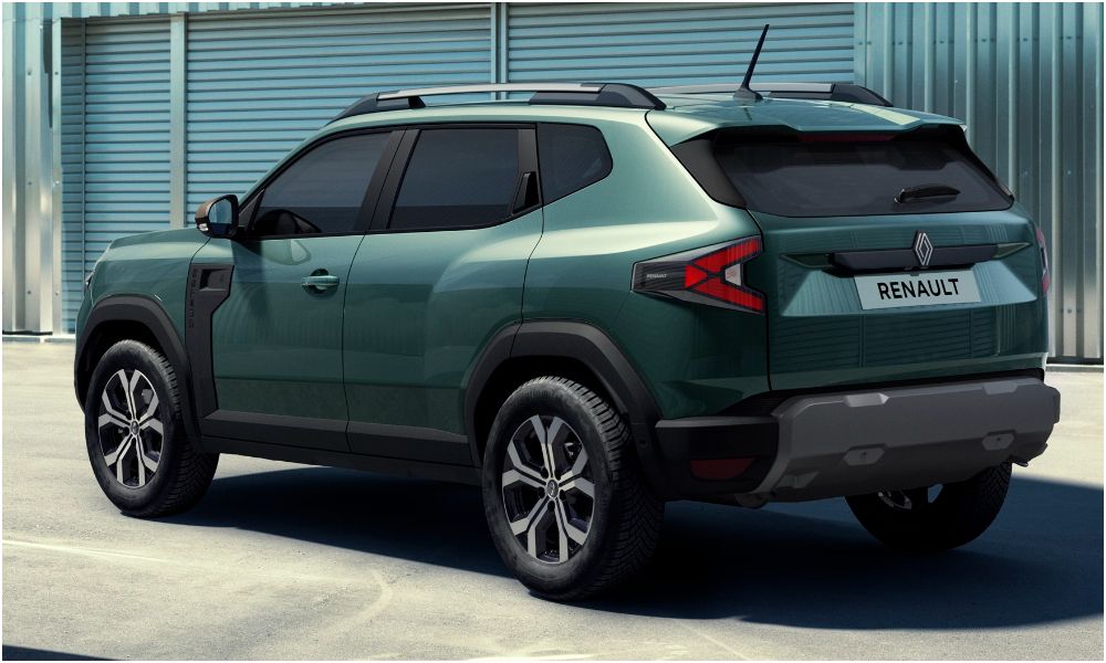 2025 renault duster suv unveiled 140hp hybrid powertrain india launch likely next year carandbike 3