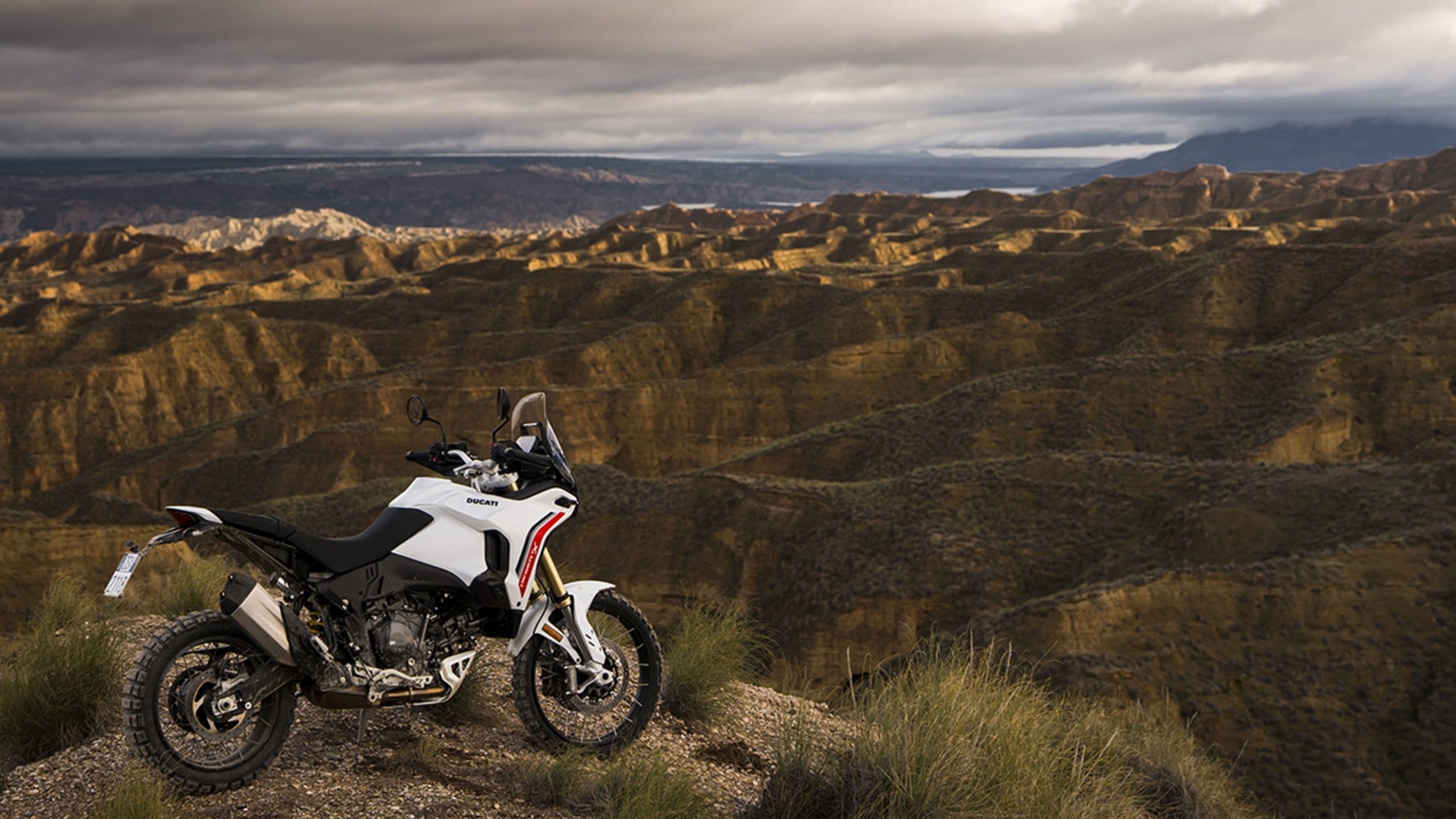 2026 Ducati Desert X V2 m5