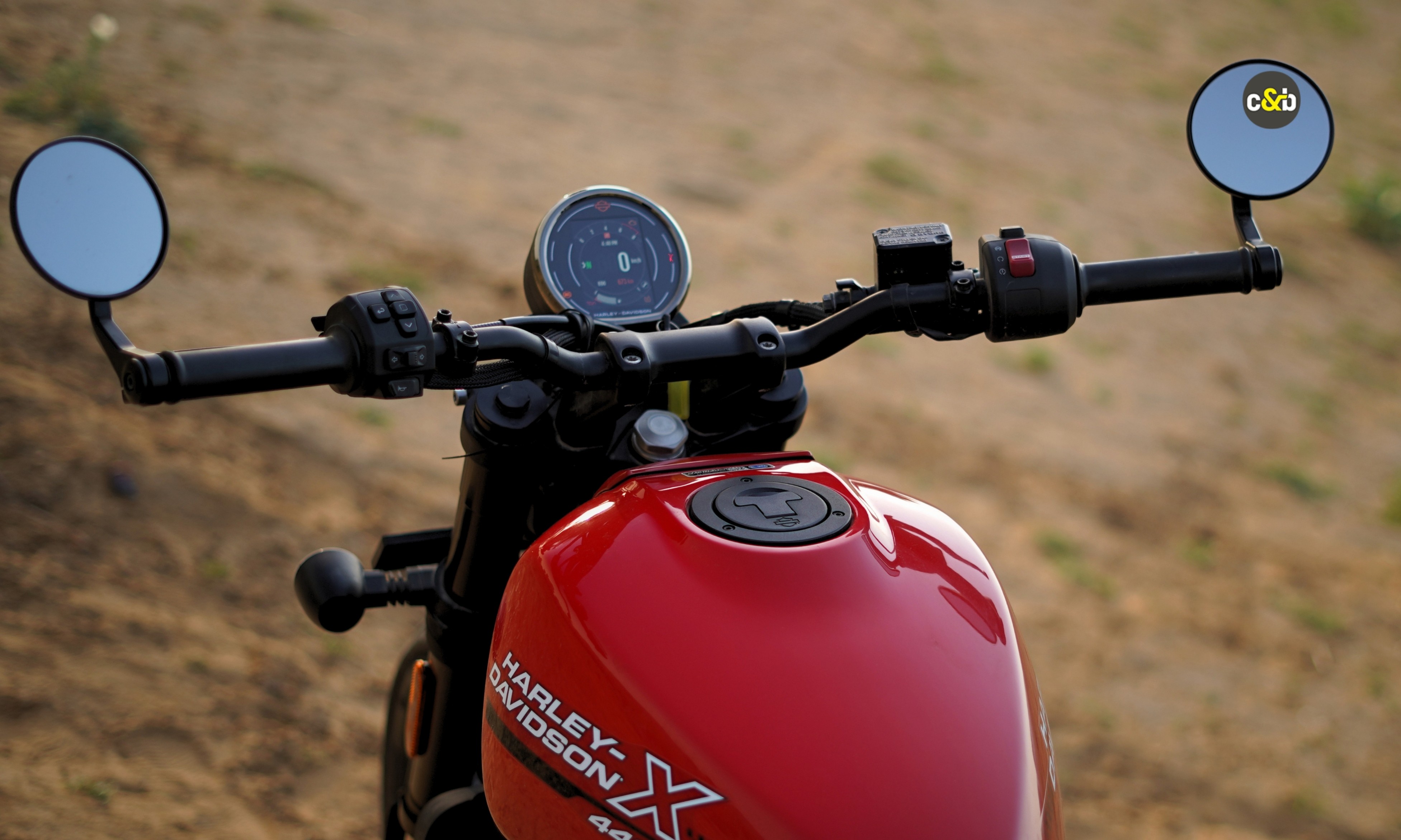 2026 Harley Davidson X440 T Instrumentation & Connectivity