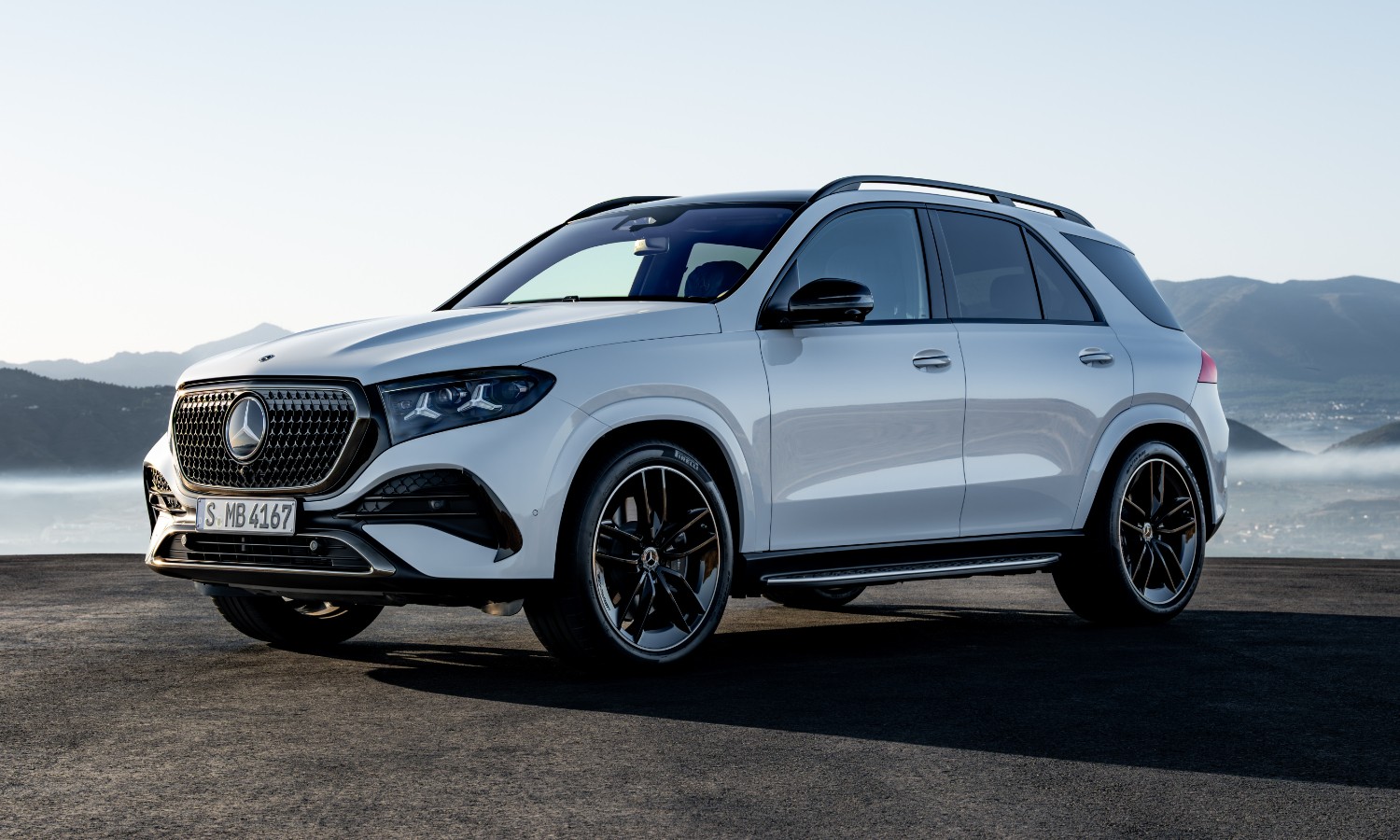 2026 Mercedes-Benz GLE Facelift Debuts With Updated Looks, New Interior  More Powerful Engines