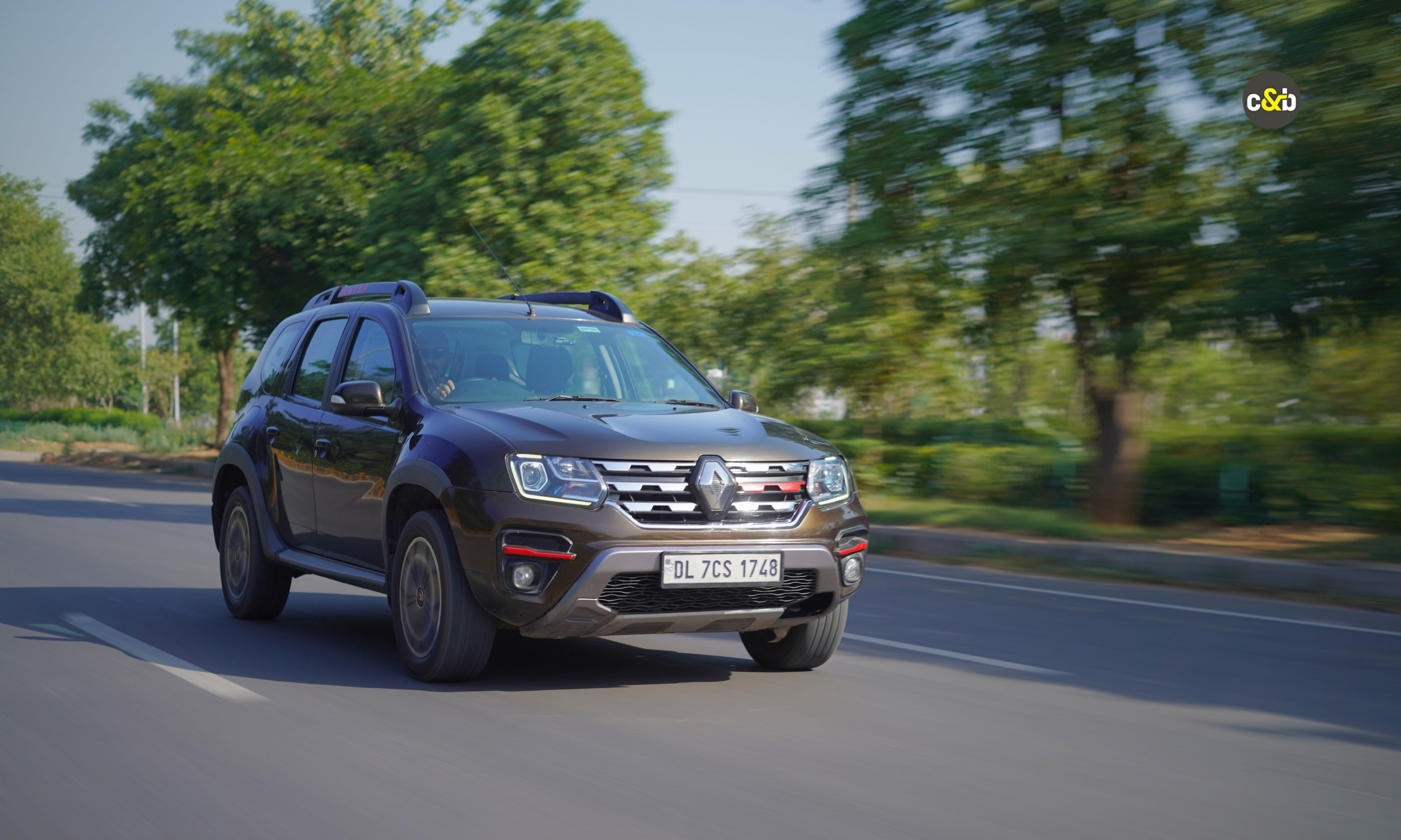 2026 Renault Duster vs Old Renault Duster m112 jpg