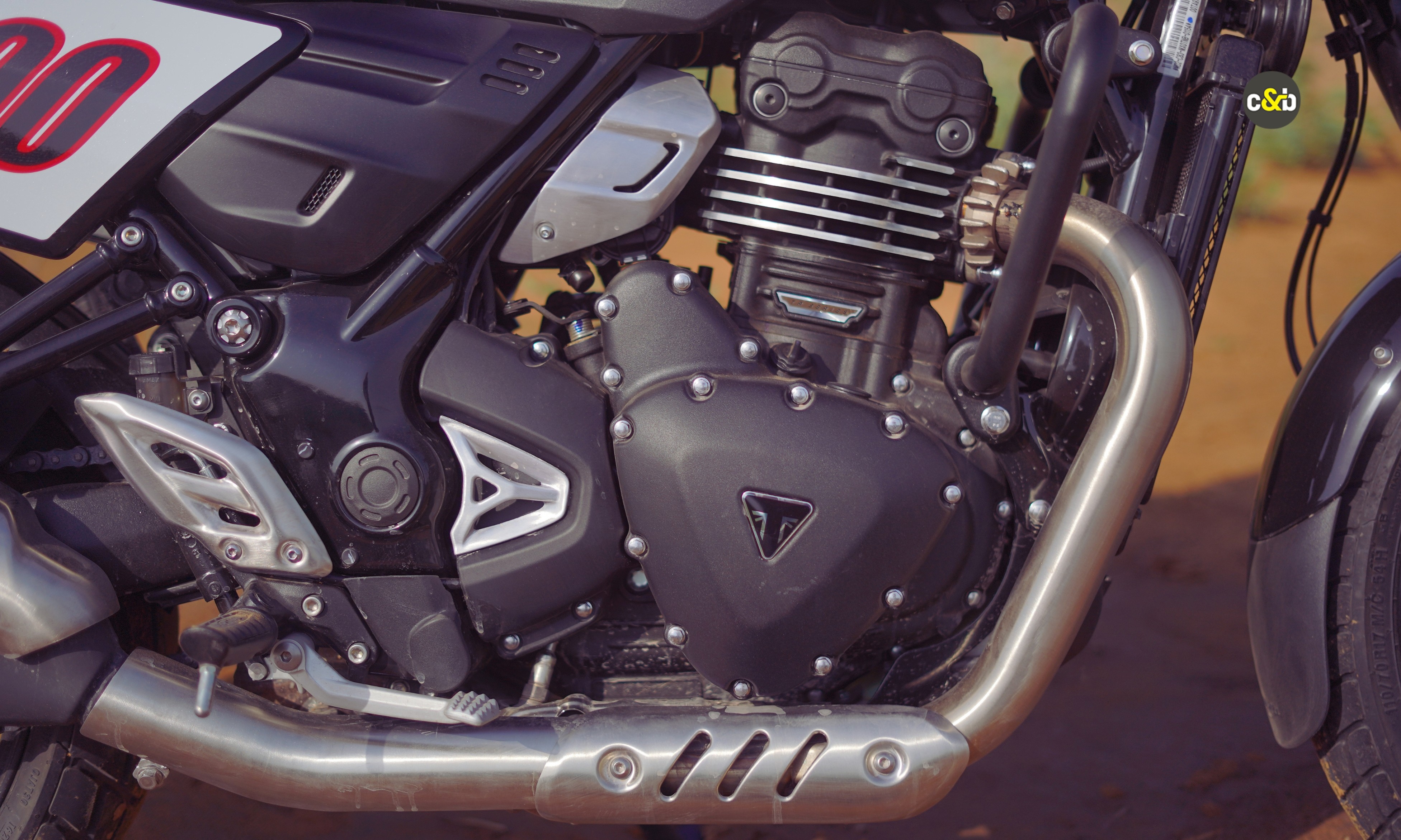 2026 Triumph Tracker 400 m26 jpg