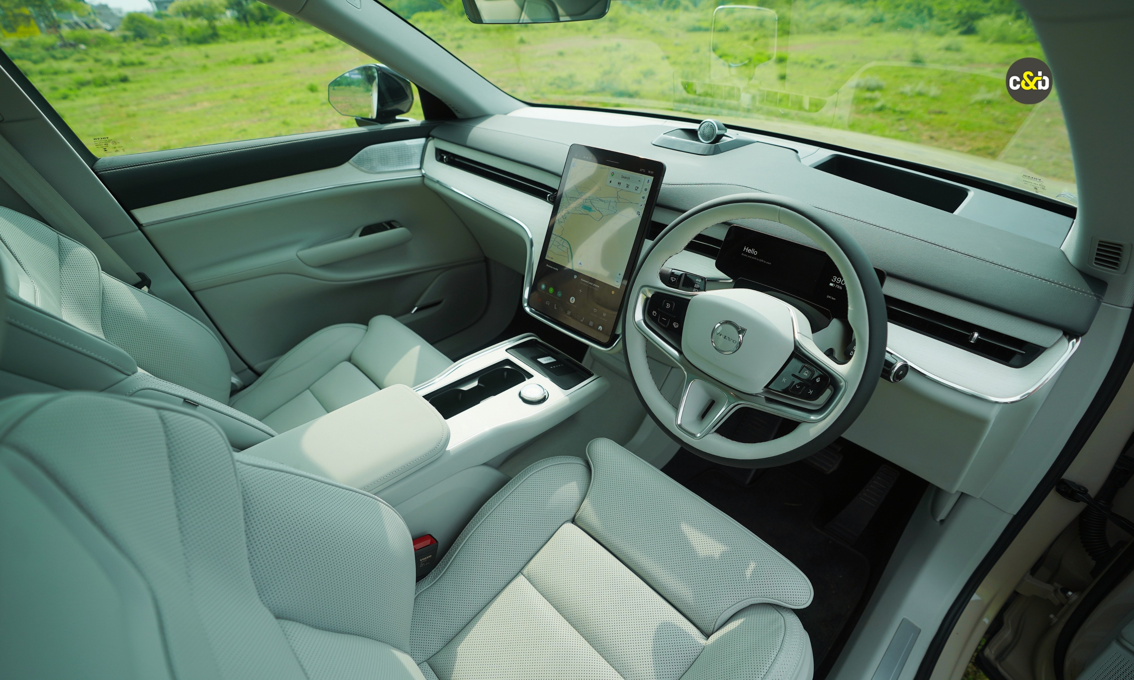 2026 Volvo EX 90 m43