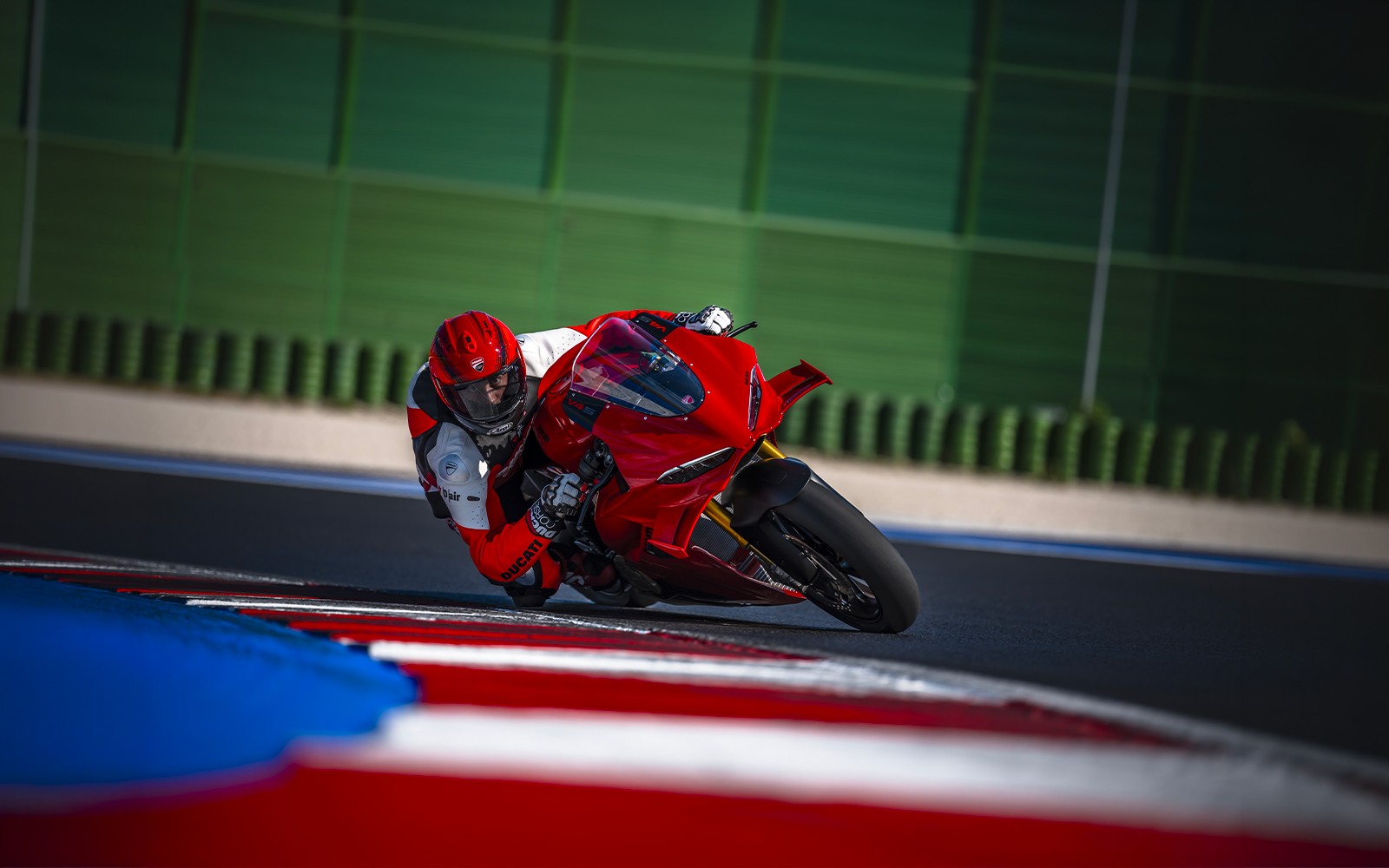 2027 Ducati Panigale V4 m5