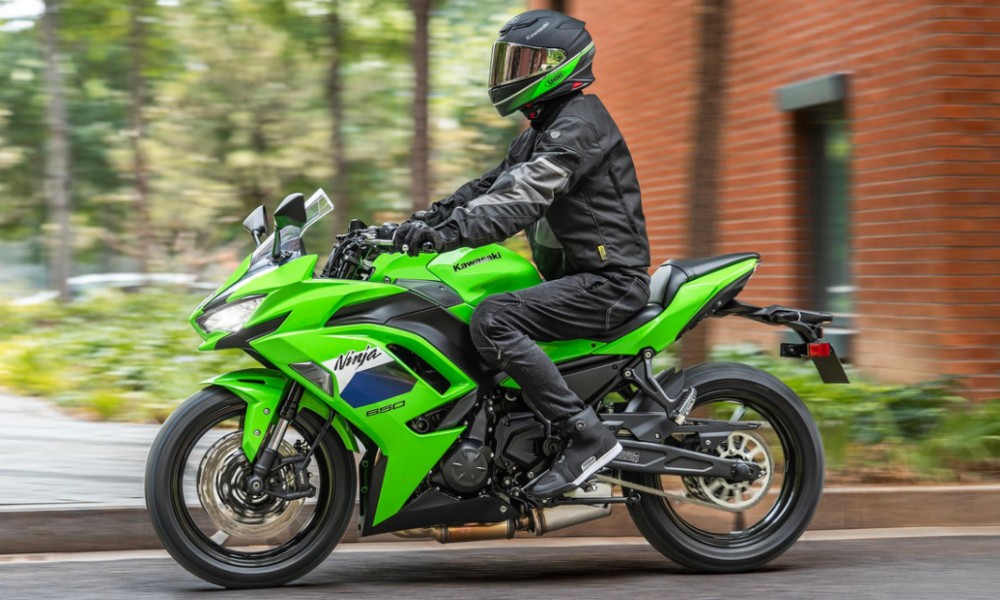 2027 Kawasaki Ninja 650