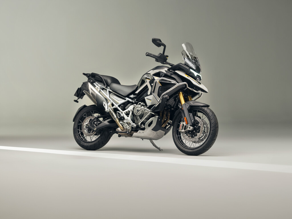 2027 Triumph Tiger 1200 Rally Explorer m2