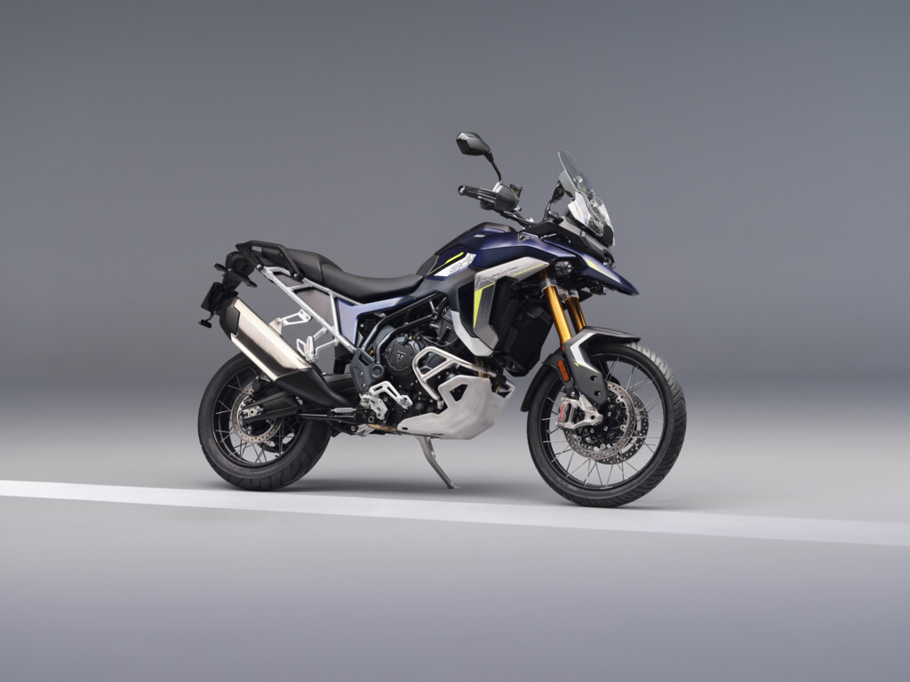2027 Triumph Tiger 900 Rally Pro m2