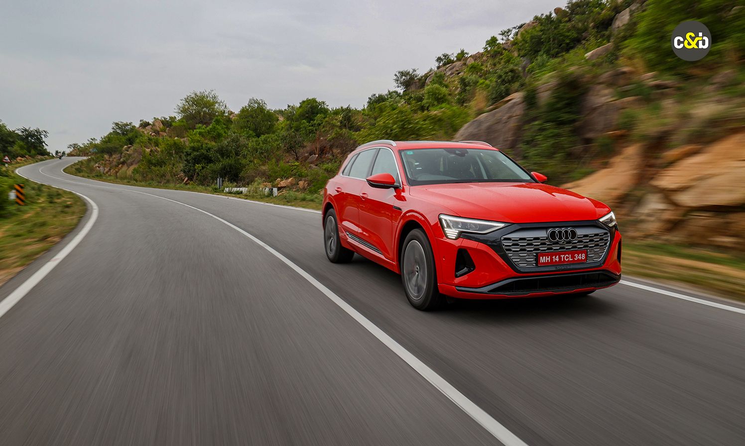 Audi etron Soneria Red Q8 18