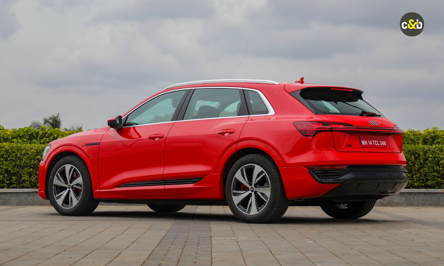 Audi etron Soneria Red Q8 3