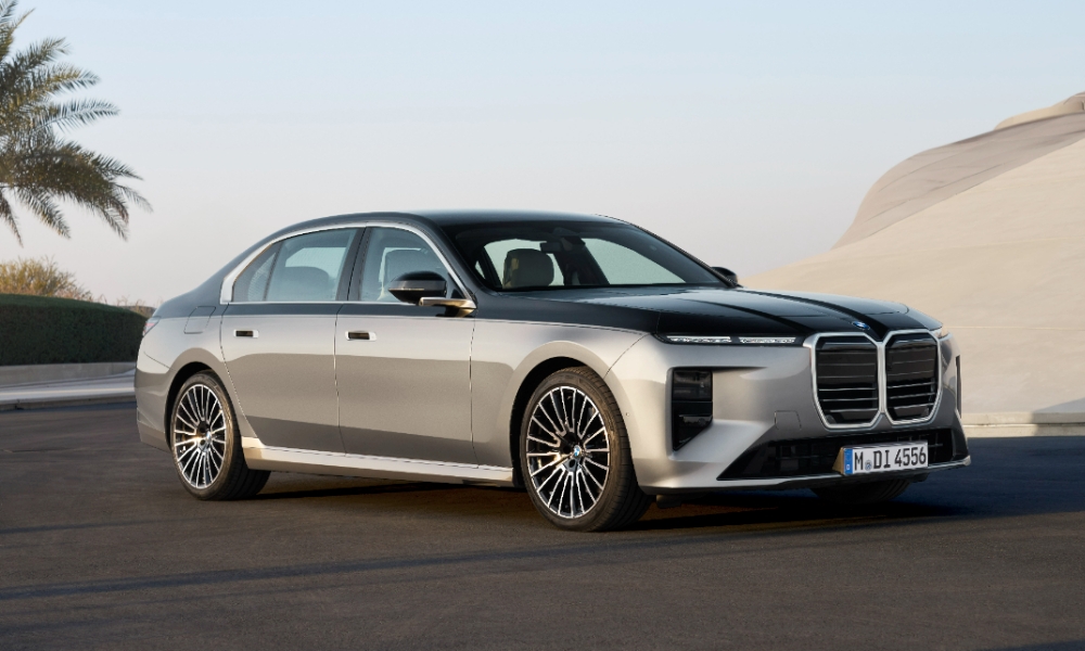 BMW 7 Series Facelift Debuts With Design Tweaks, More Tech